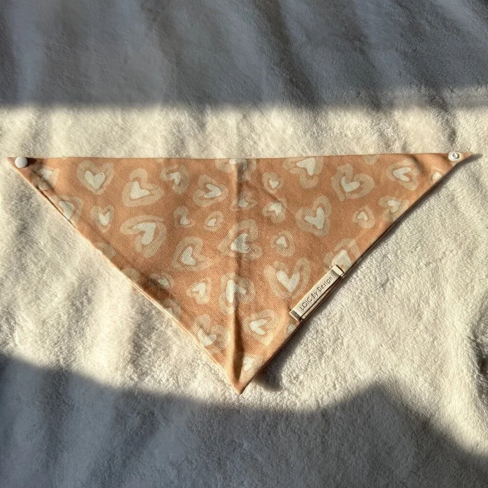NWT Loic by Design Leopard Pattern Dog Bandana for Valentine's Day, Brown, M
